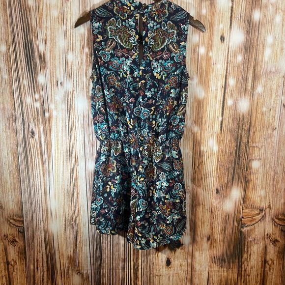 Bebop Floral Neck Tie Sleeveless Romper Med - Picture 4 of 6